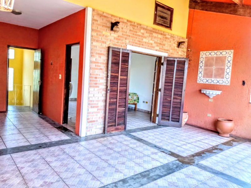 Casa à venda Centro com 240m² e 3 quartos por R$ 590.000 - 650885171-bb8fb199-b494-4148-956a-11fac7d70cec.jpeg