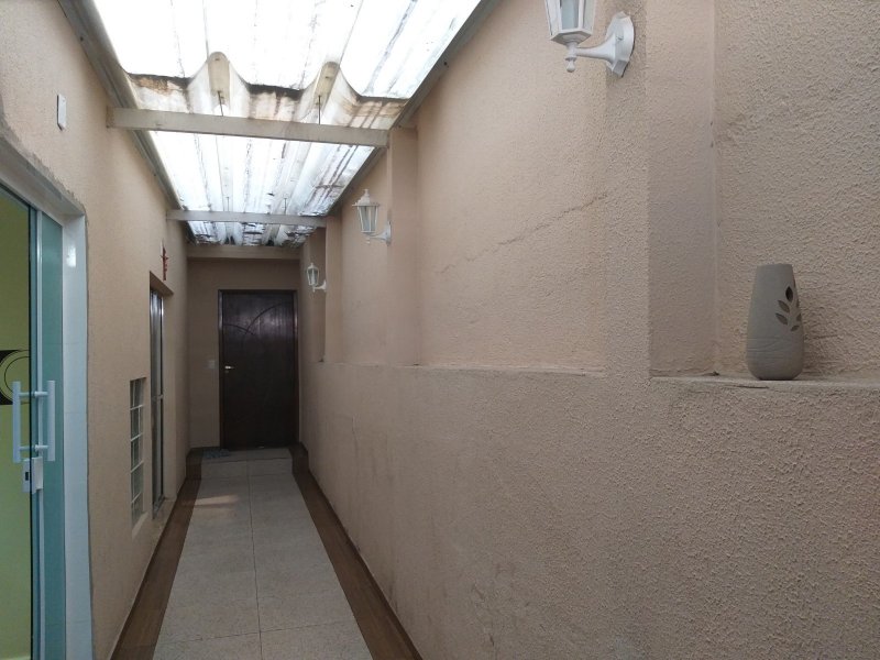 Casa à venda Santa Terezinha com 120m² e 2 quartos por R$ 43.000.000 - 1730454184-corredor-2.jpg