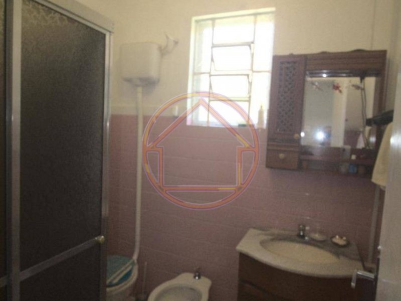 Casa à venda Sarandi com 300m² e 3 quartos por R$ 370.000 - 129500863-banheiro.jpg