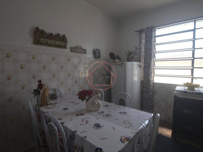 Casa à venda Sarandi com 300m² e 3 quartos por R$ 370.000 - 2030786673-cozinha.jpg