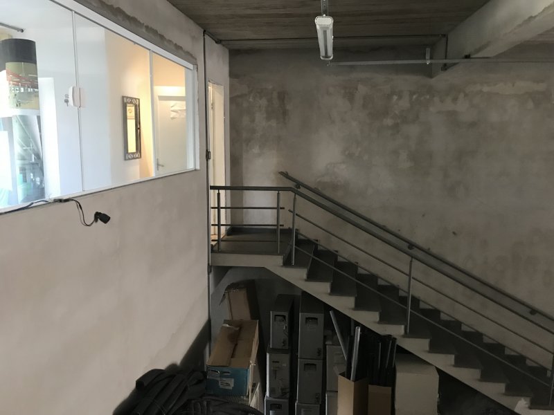 Comercial para alugar Vila Pereira Cerca com 800m² e  quartos por R$ 18.000 - 1438011589-acesso-ao-mezanino.JPG