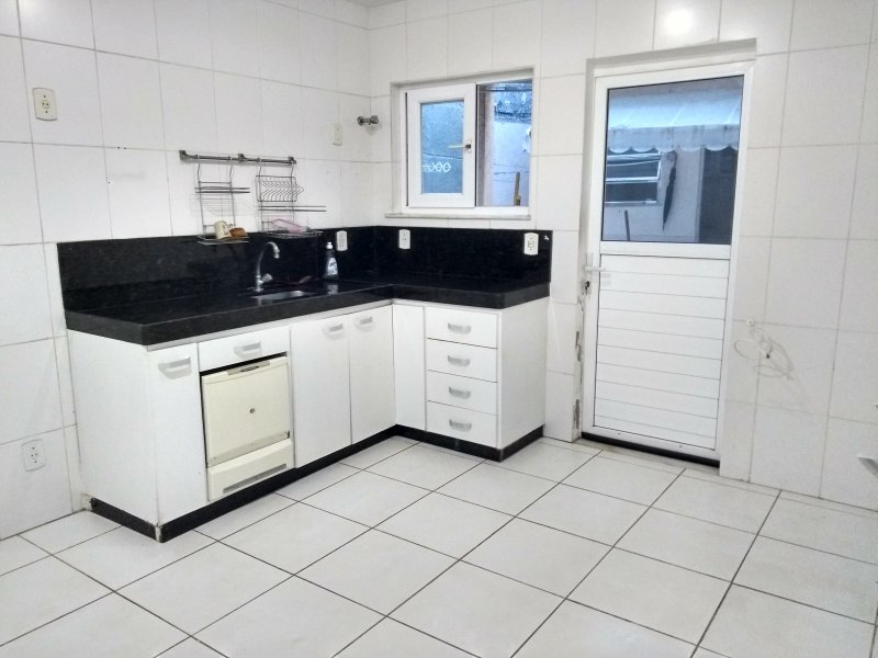 Casa à venda São Francisco com 252m² e 4 quartos por R$ 1.200.000 - 1111716732-img-20210107-183822165-hdr.jpg