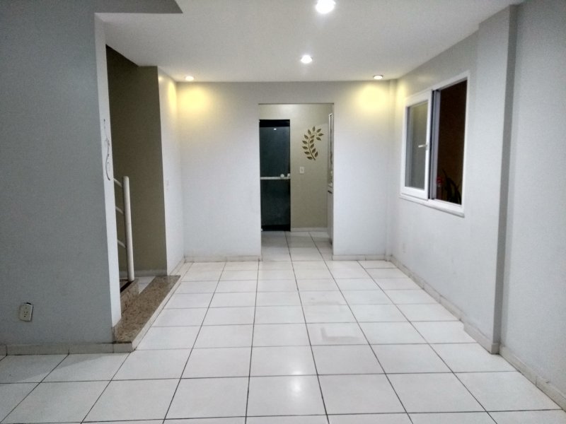 Casa à venda São Francisco com 252m² e 4 quartos por R$ 1.200.000 - 1291609057-img-20210107-183434624-hdr.jpg