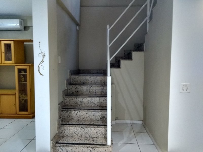 Casa à venda São Francisco com 252m² e 4 quartos por R$ 1.200.000 - 1711501018-img-20210107-183420676-hdr.jpg