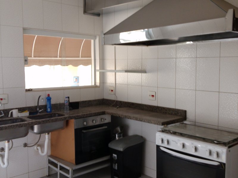 Comercial à venda Vila Santa Rita com 370m² e  quartos por R$ 960.000 - 1410048358-cozinha.jpg