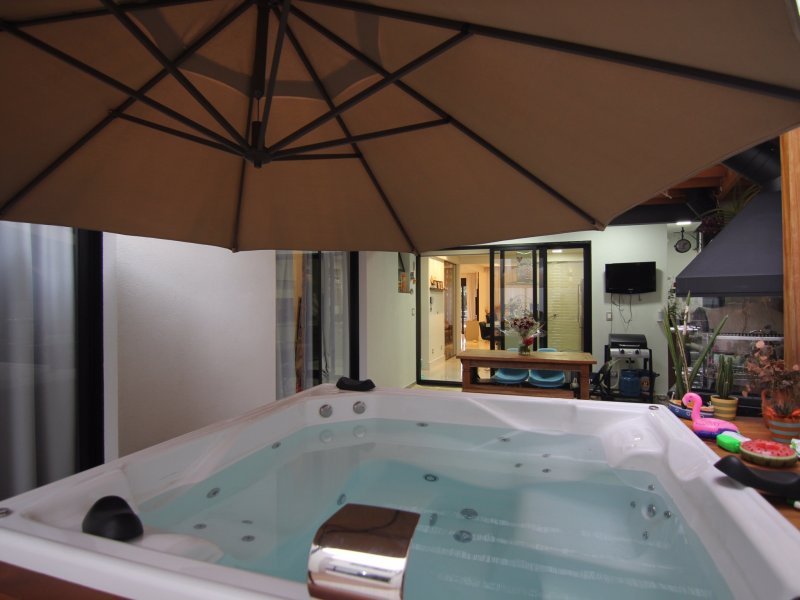 Casa à venda Jardim da Saúde com 220m² e 2 quartos por R$ 1.520.000 - 1088080299-79231678-4fe1-4bd5-a348-9905f2c5a203.jpeg