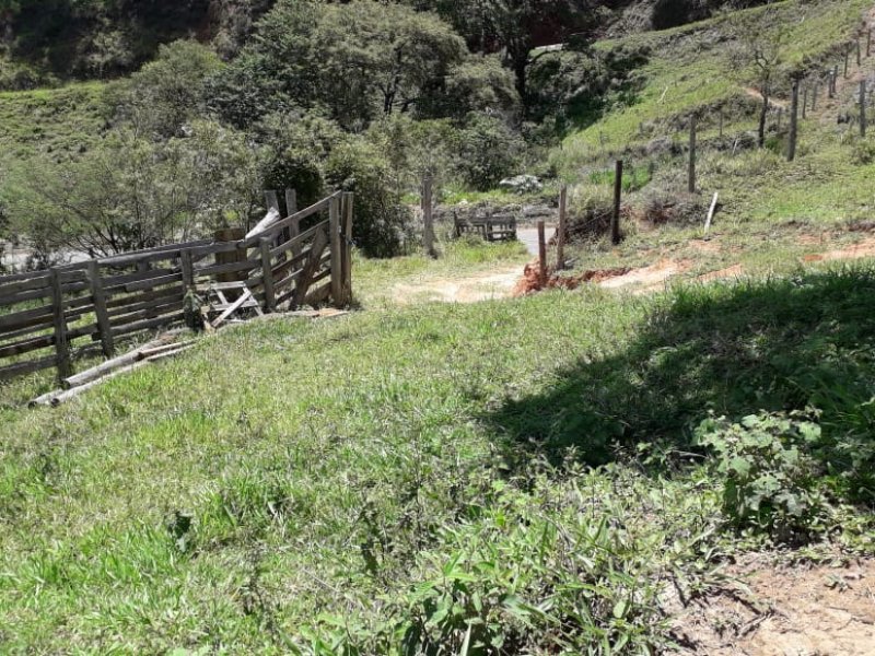 Sítio à venda Varginha com 338000m² e 1 quarto por R$ 620.000 - 1889239703-img-20201220-wa0002.jpg