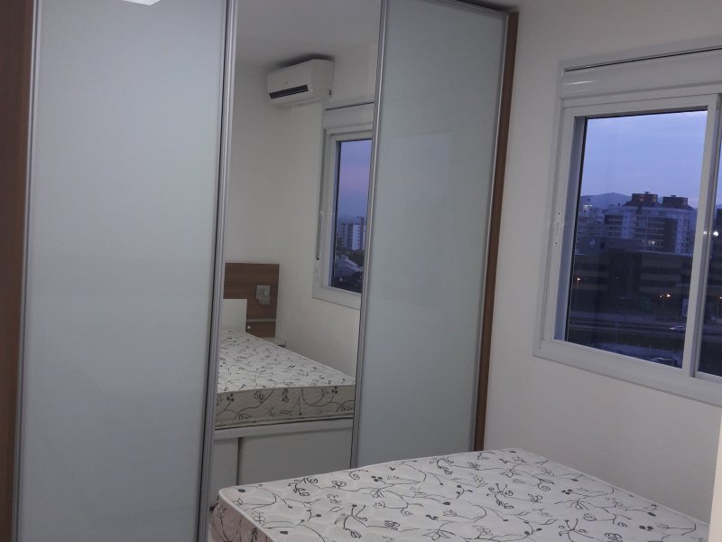 imóvel com 64m² - Barreiros - São José