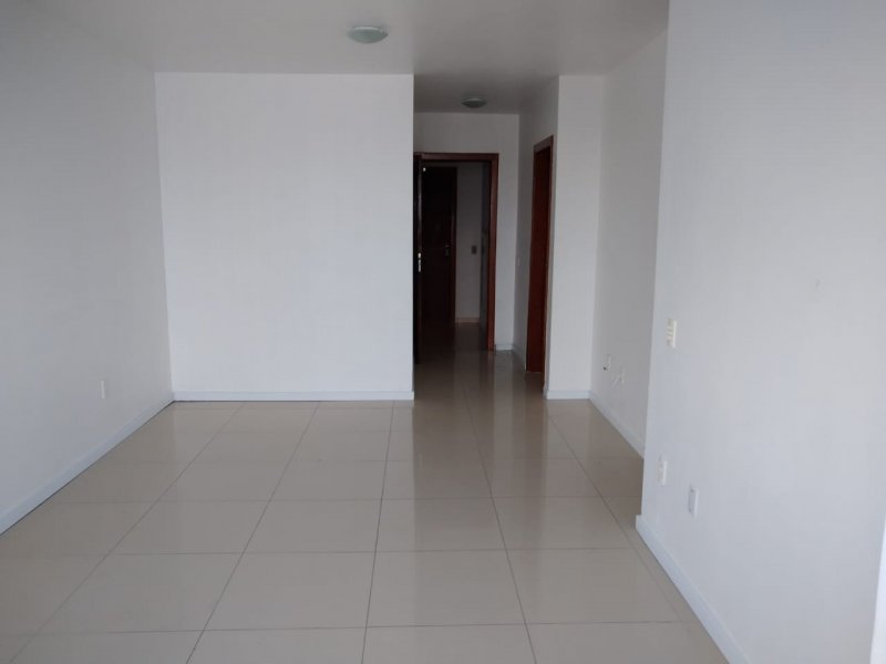 imóvel com 76m² - Barreiros - São José
