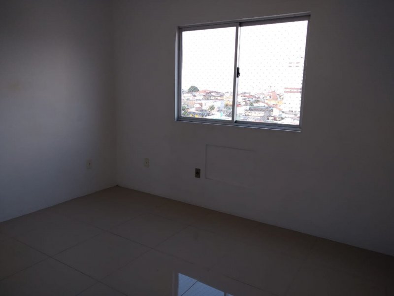 imóvel com 76m² - Barreiros - São José
