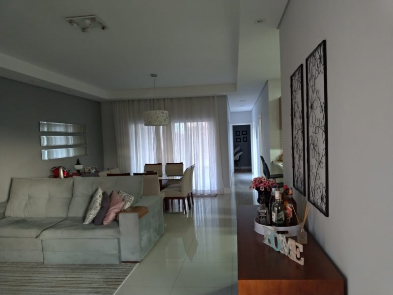 imóvel com 164m² - Jardim Santa Lúcia - Várzea Paulista