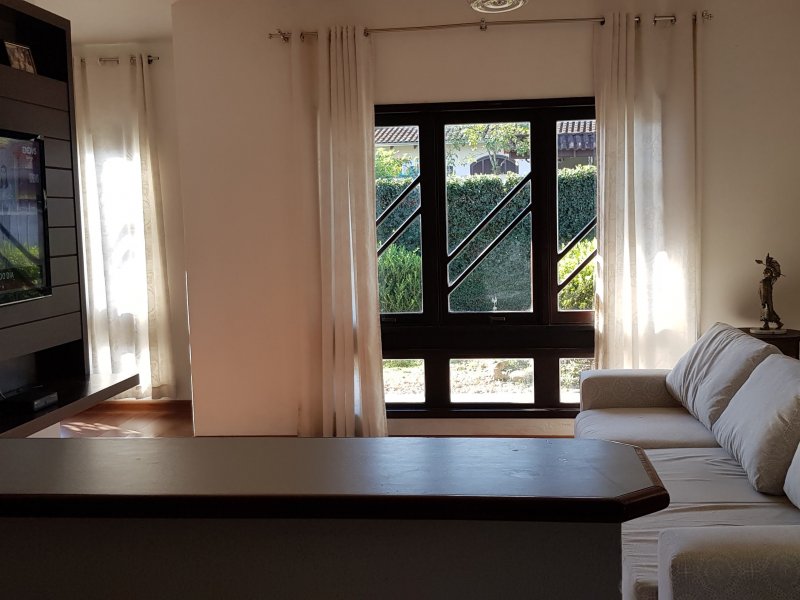 Casa à venda Bom Retiro com 230m² e 6 quartos por R$ 1.250.000 - 1317460325-14-sala-3.jpg