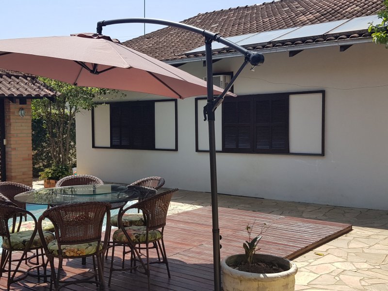 Casa à venda Bom Retiro com 230m² e 6 quartos por R$ 1.250.000 - 2087265560-27-patio-3.jpg