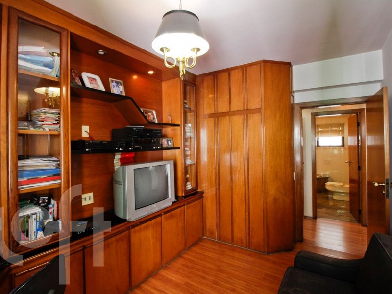Apartamento à venda Perdizes com 183m² e 3 quartos por R$ 1.900.000 - 2089296101-desktop-master-bedroom33.jpg