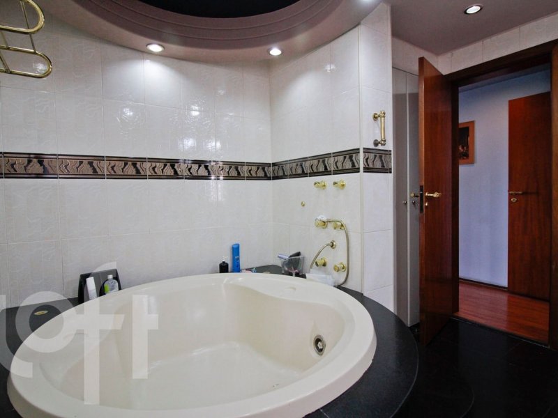 Apartamento à venda Perdizes com 183m² e 3 quartos por R$ 1.900.000 - 267891097-desktop-master-bedroom46.jpg