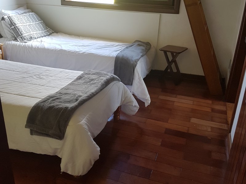 Casa de condomínio à venda Alto do Capivari com 262m² e 4 quartos por R$ 1.040.000 - 458036129-casa-campos-do-jordao-10.jpg