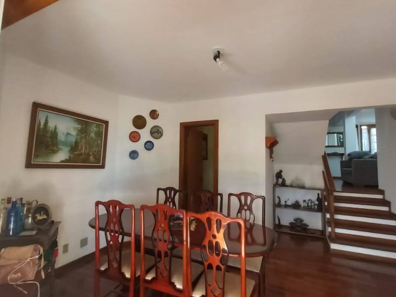 Casa de condomínio à venda Alto do Capivari com 262m² e 4 quartos por R$ 1.040.000 - 482407521-casa-campos-do-jordao-38.jpg