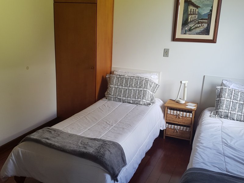 Casa de condomínio à venda Alto do Capivari com 262m² e 4 quartos por R$ 1.040.000 - 547472120-casa-campos-do-jordao-11.jpg