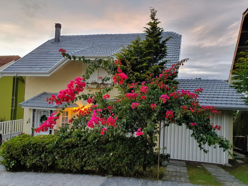Casa de condomínio à venda Alto do Capivari com 262m² e 4 quartos por R$ 1.040.000 - 605968019-casa-campos-do-jordao-17.jpg