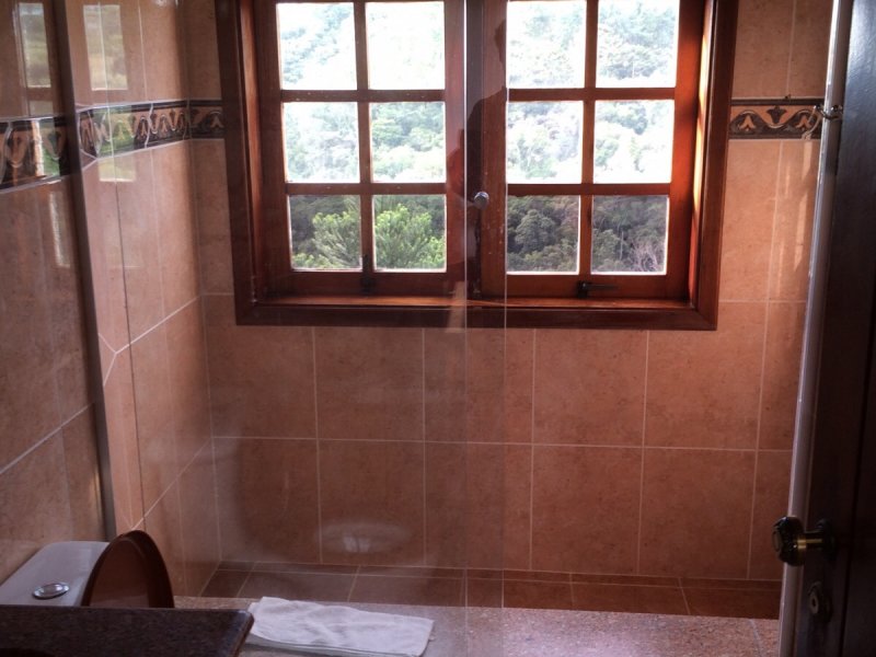 Casa de condomínio à venda Alto do Capivari com 262m² e 4 quartos por R$ 1.040.000 - 660303571-casa-campos-do-jordao-23.jpg