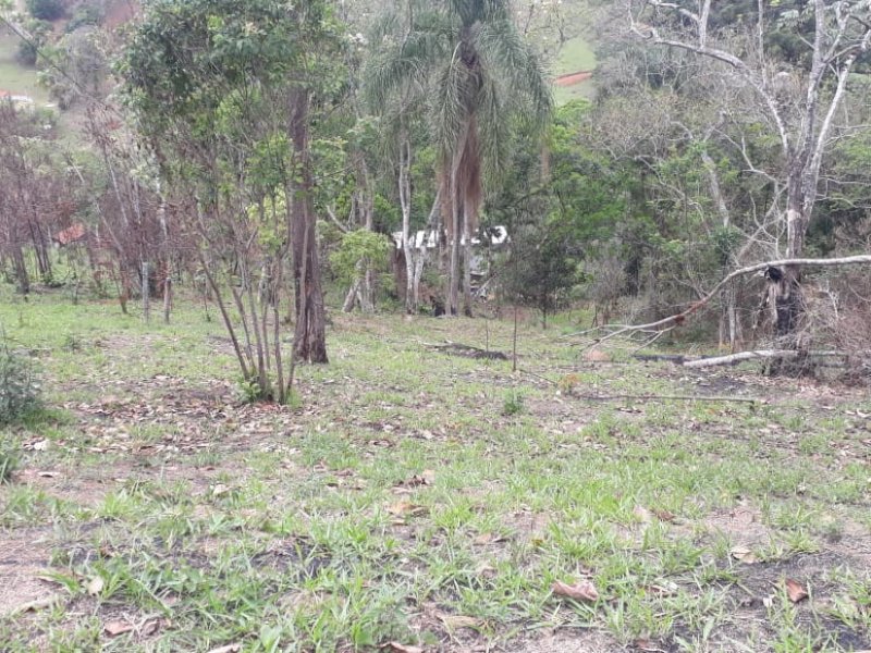 imóvel com 2000m² - Estância Aralú - Santa Isabel
