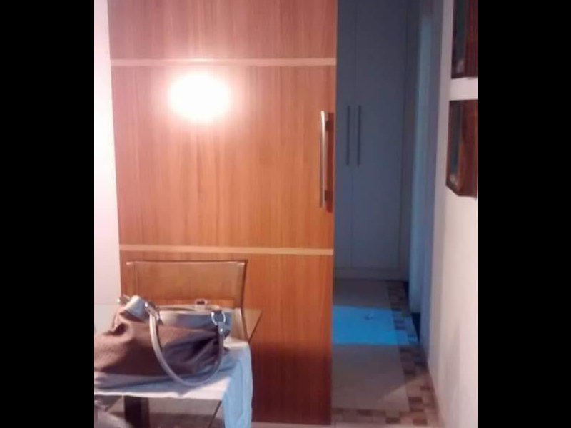 Apartamento à venda Brieds com 62m² e 3 quartos por R$ 175.000 - 1495765426-porta-corredor.JPG