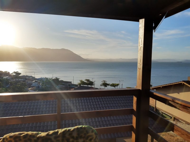 Casa à venda Costeira do Ribeirão com 900m² e 5 quartos por R$ 1.800.000 - 1208771777-85a917f1-46a5-4c60-9268-ff95d084af4b.jpg