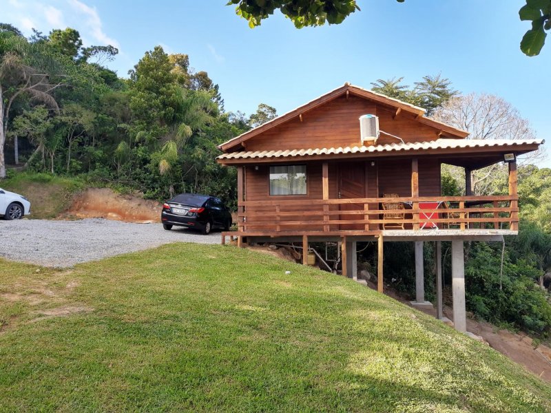 Casa à venda Costeira do Ribeirão com 900m² e 5 quartos por R$ 1.800.000 - 1562761046-82c3e1fa-1dc9-4e87-bf69-03c3ca557923.jpg