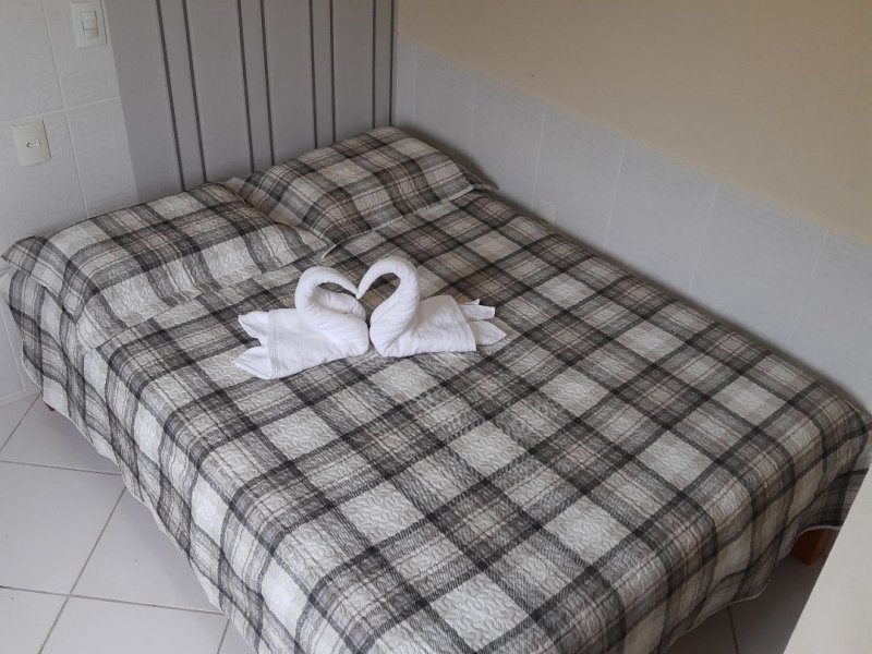 Casa à venda Costeira do Ribeirão com 900m² e 5 quartos por R$ 1.800.000 - 2046876277-3ec33853-41bc-4522-a7a3-715d223355e5.jpg