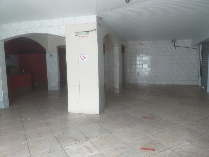Comercial para alugar Boqueirão com 180m² e  quartos por R$ 6.000 - 943310539-whatsapp-image-2020-11-09-at-18.jpeg