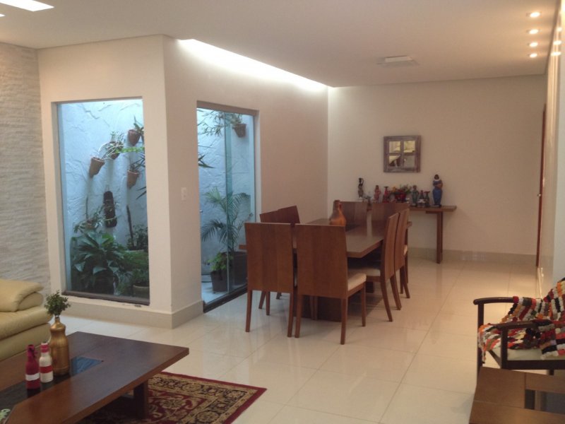 Casa à venda Taguatinga Norte (Taguatinga) com 360m² e 3 quartos por R$ 880.000 - 1887237920-7b70eeb1-66f8-4a0f-91f2-c80c48712a6e.jpeg