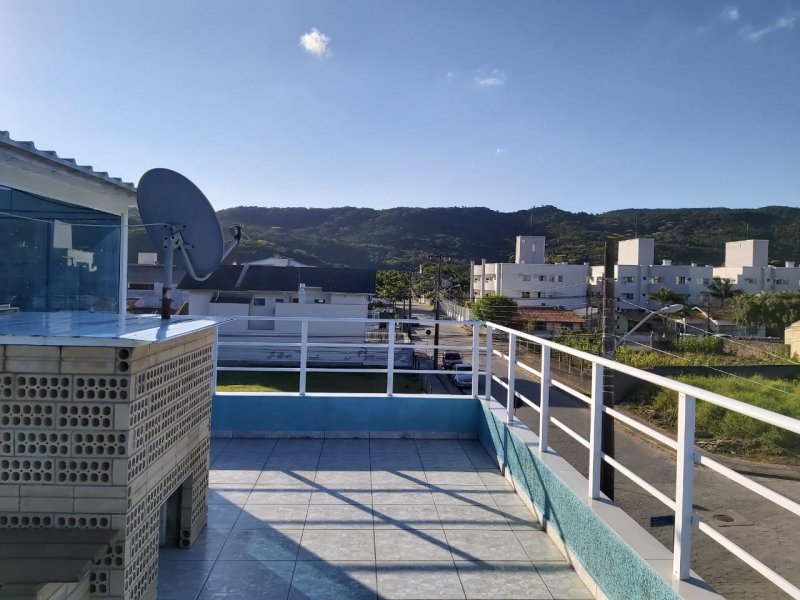 Casa à venda Bombas com 190m² e 5 quartos por R$ 750.000 - 1347671081-cbd55522-591f-4e2f-bb88-34cdb150a0b7.jpg