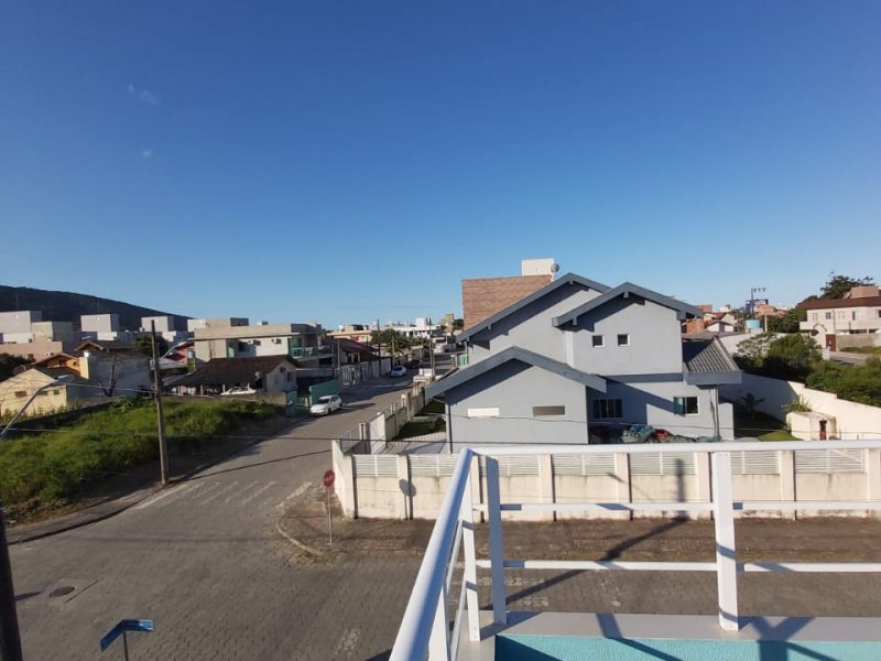 Casa à venda Bombas com 190m² e 5 quartos por R$ 750.000 - 1575480817-22728719-5165-4e14-98dd-1203eacee964.jpg