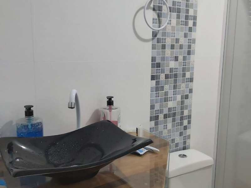 Casa à venda Bombas com 190m² e 5 quartos por R$ 750.000 - 946935318-dd3dc9c6-723c-460d-a071-ac94eaae7187.jpg