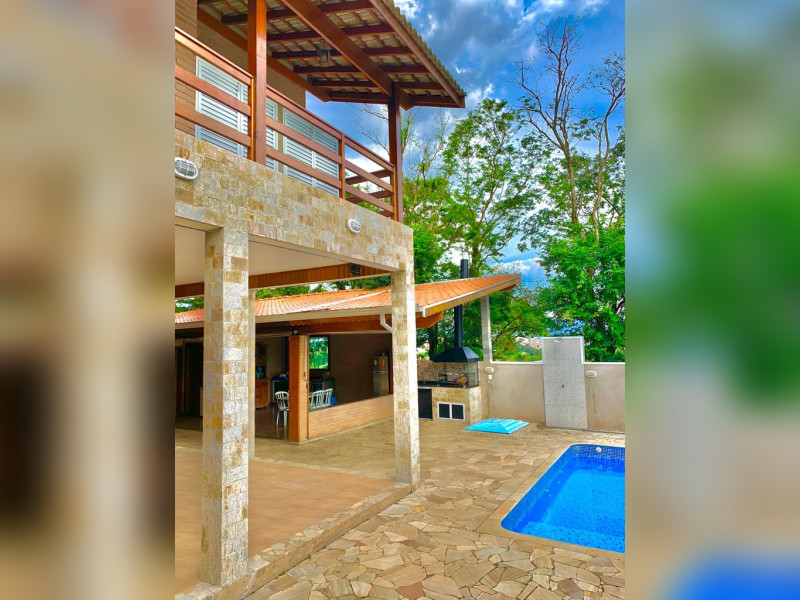 Casa à venda Santa Isabel com 415m² e 4 quartos por R$ 940.000 - 1d84e7da-aec6-4531-9687-47468985fd75.JPG