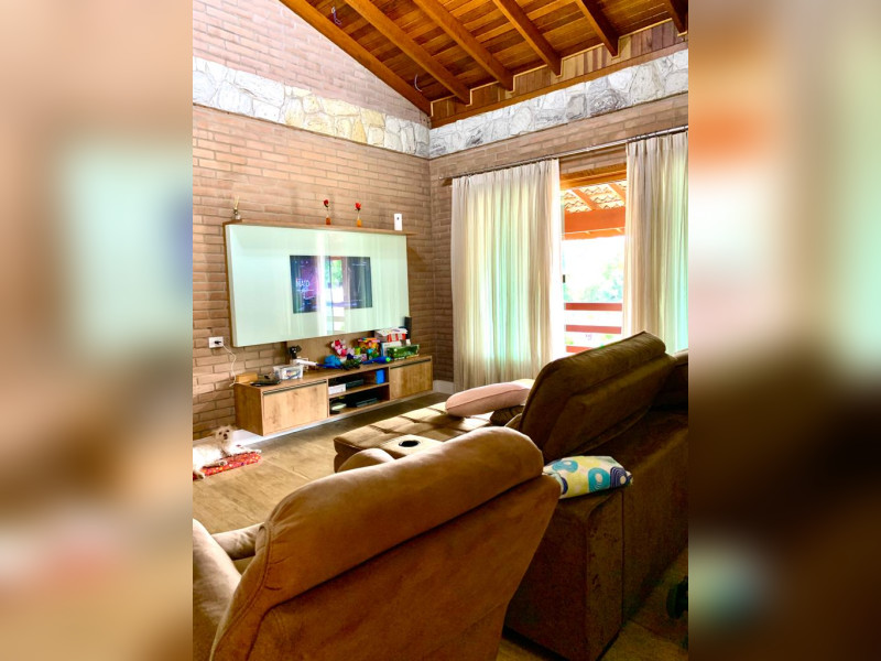 Casa à venda Santa Isabel com 415m² e 4 quartos por R$ 940.000 - 5e5d27e3-81a3-4b92-a8dd-f5b963a57b26.JPG