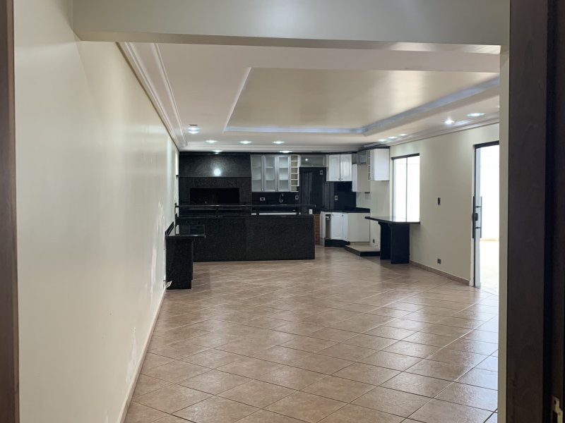 Casa à venda Centro com 320m² e 4 quartos por R$ 1.200.000 - 1709589362-5380ff78-e466-4944-804a-6baa07812955.jpeg