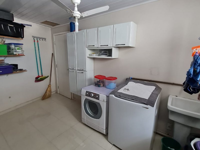 Casa à venda Tarumã com 230m² e 3 quartos por R$ 1.335.000 - 1273131511-32-lavanderia.jpeg