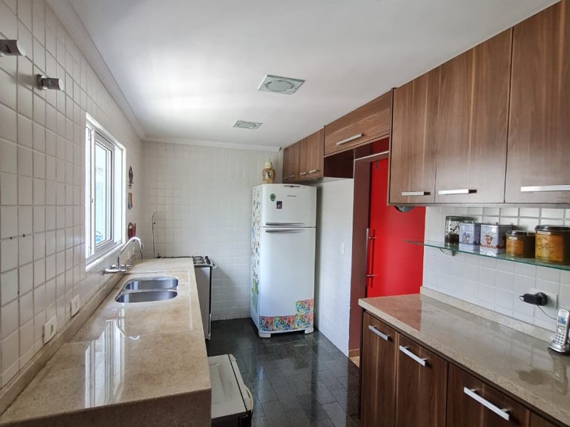 Casa à venda Tarumã com 230m² e 3 quartos por R$ 1.335.000 - 85487530-07-cozinha.jpeg