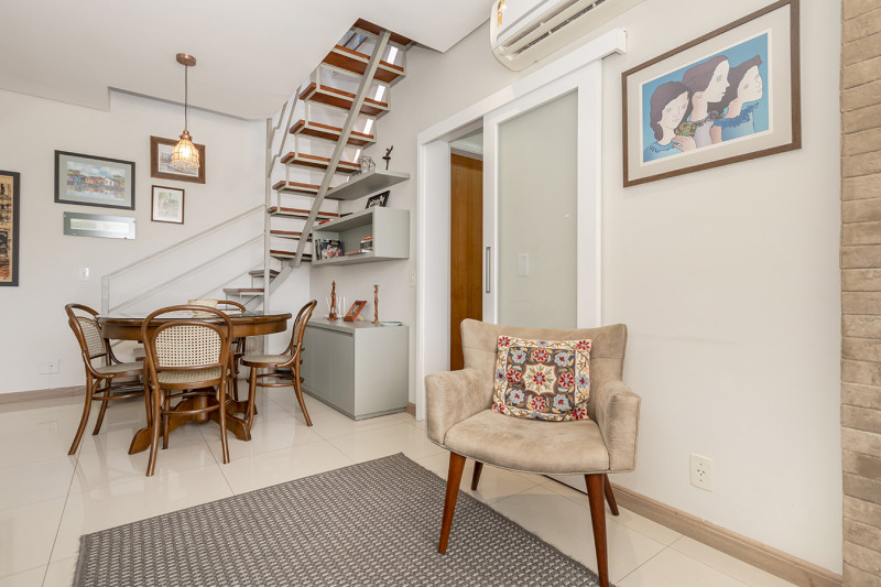 Cobertura à venda Menino Deus com 140m² e 2 quartos por R$ 1.100.000 - 887088933-0646-380-6.jpg