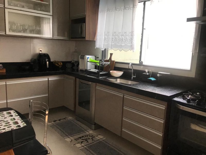 Casa de condomínio à venda Vargem Pequena com 211m² e 4 quartos por R$ 735.000 - 1216026546-a00911f8-1df0-46aa-8fc2-343afb7c0a63.jpeg