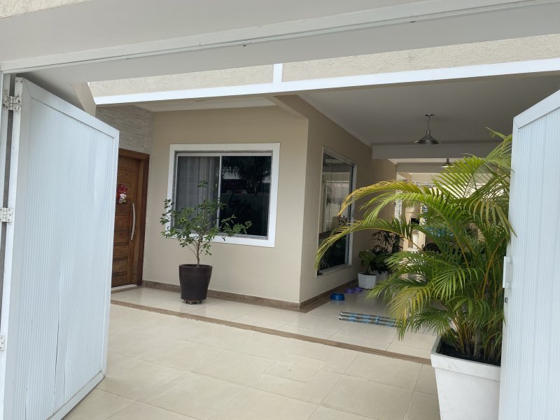 Casa de condomínio à venda Vargem Pequena com 211m² e 4 quartos por R$ 735.000 - 469708801-837453a3-f91e-4bf3-9ee9-f149f75ce547.jpeg
