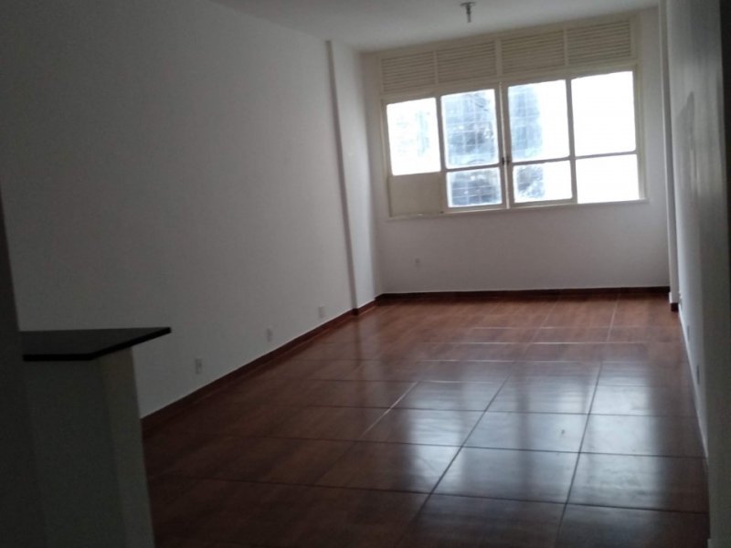 Kitnet à venda Centro com 39m² e 1 quarto por R$ 270.000 - 245661378-thumbnail-img-20181016-164004-1.jpg