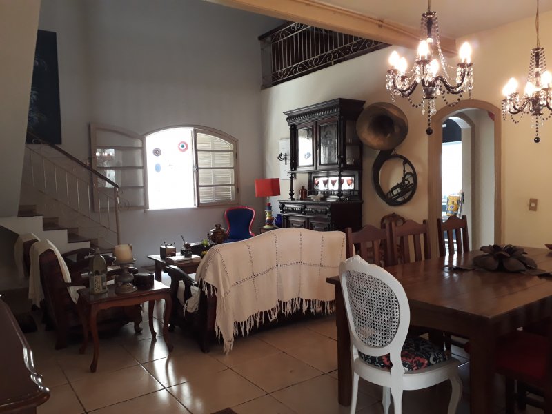 Casa à venda Piratininga com 260m² e 5 quartos por R$ 800.000 - 1744013092-inbound7353239749316417699.jpg