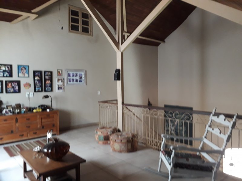 Casa à venda Piratininga com 260m² e 5 quartos por R$ 800.000 - 761720770-inbound6720093129704055549.jpg