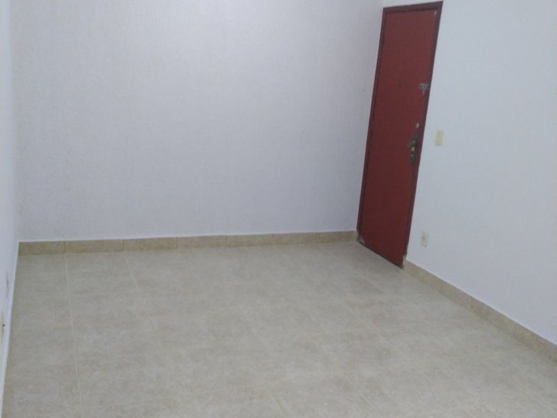 Apartamento à venda Joao Pinheiro com 50m² e 2 quartos por R$ 180.000 - 246941135-img-20200620-130148.jpg