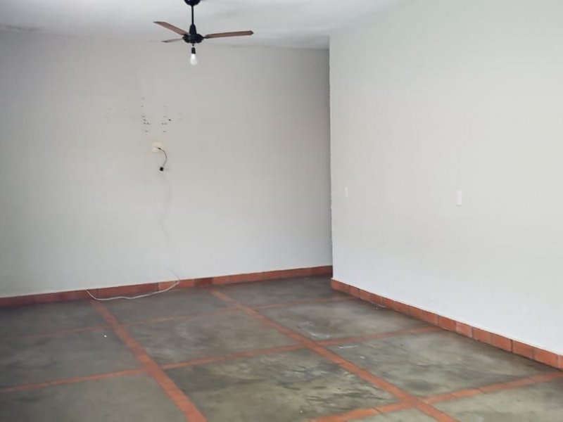 Casa à venda Jardim Eldorado com 200m² e 3 quartos por R$ 280.000 - 356008229-img-20200331-wa0117.jpg