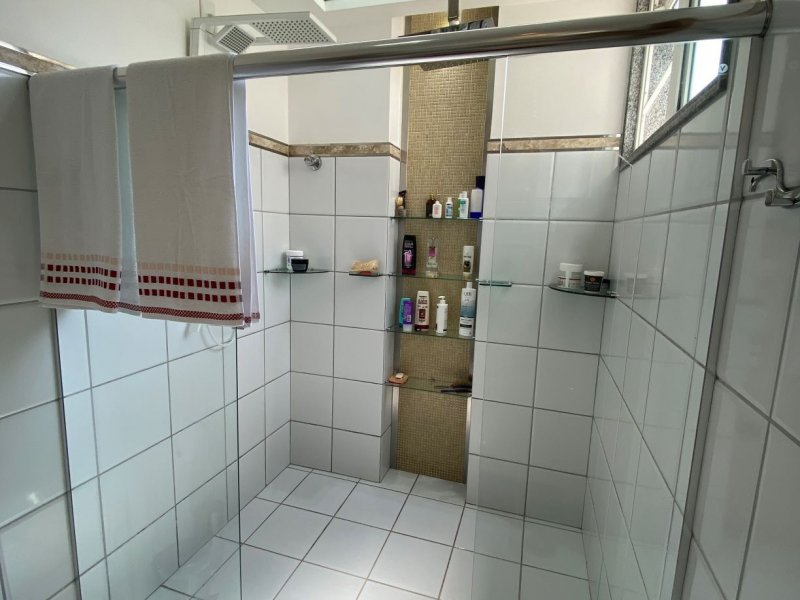 imóvel com 235m² - Parque Residencial Laranjeiras - Serra