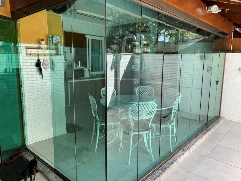 imóvel com 235m² - Parque Residencial Laranjeiras - Serra