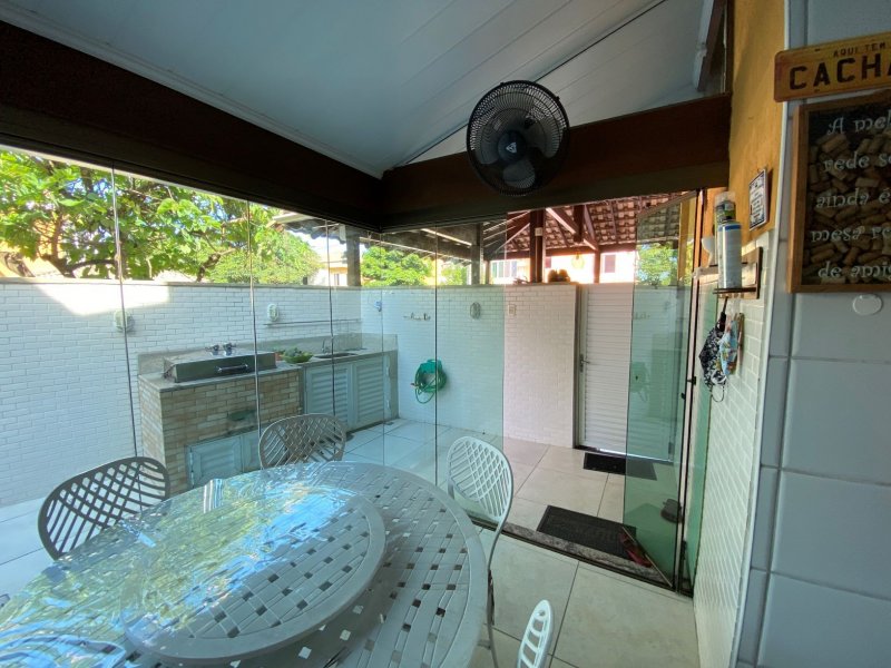imóvel com 235m² - Parque Residencial Laranjeiras - Serra